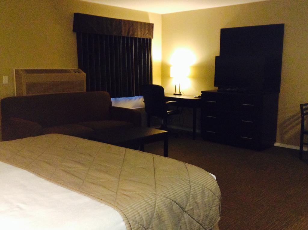 Hotel Super 8 By Wyndham Bc 3*