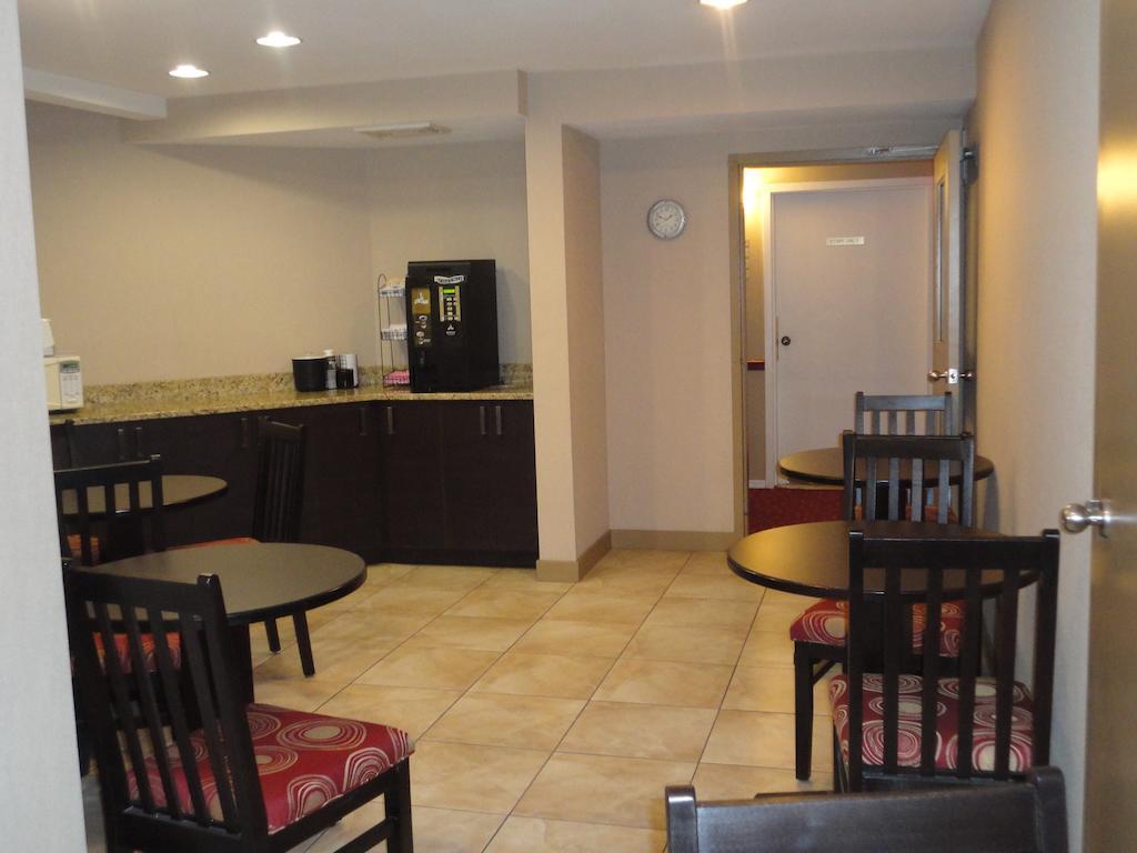 Hotel Super 8 By Wyndham Bc 3*